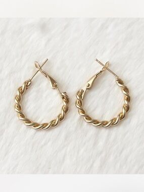 5/$15 🩷 MUST BUNDLE Gold Twisted Hoop Earrings - Women Jewelry